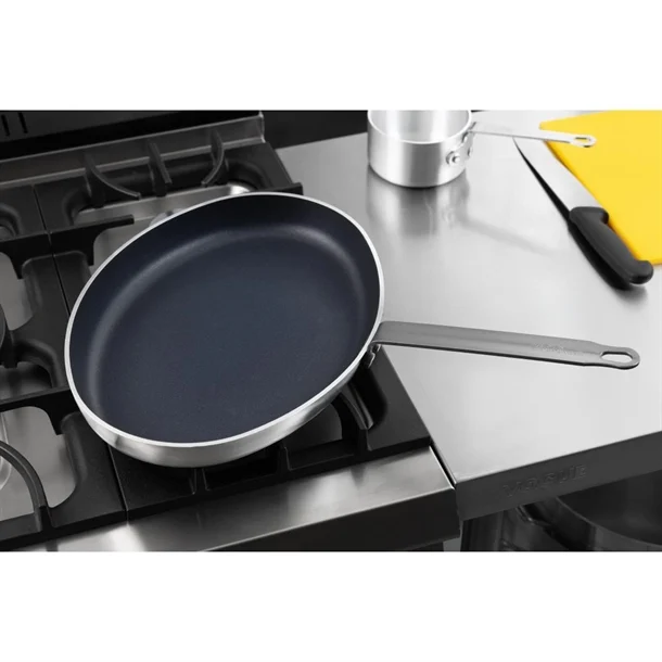 Vogue Platinum Plus Teflon Non-Stick Oval Frying Pan (36cm - 40cm)
